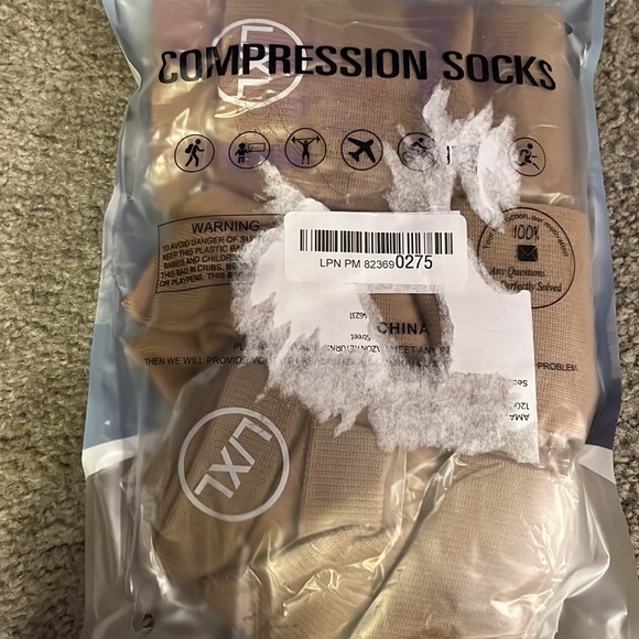 Five pair of compression socks - Picture 2 of 3
